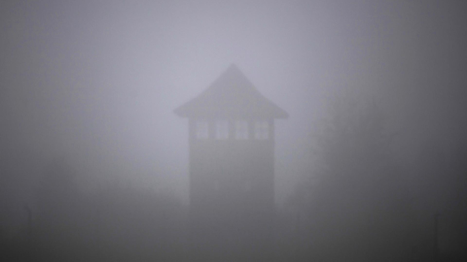 Lager Auschwitz-Birkenau im Nebel Lager Auschwitz-Birkenau im Nebel