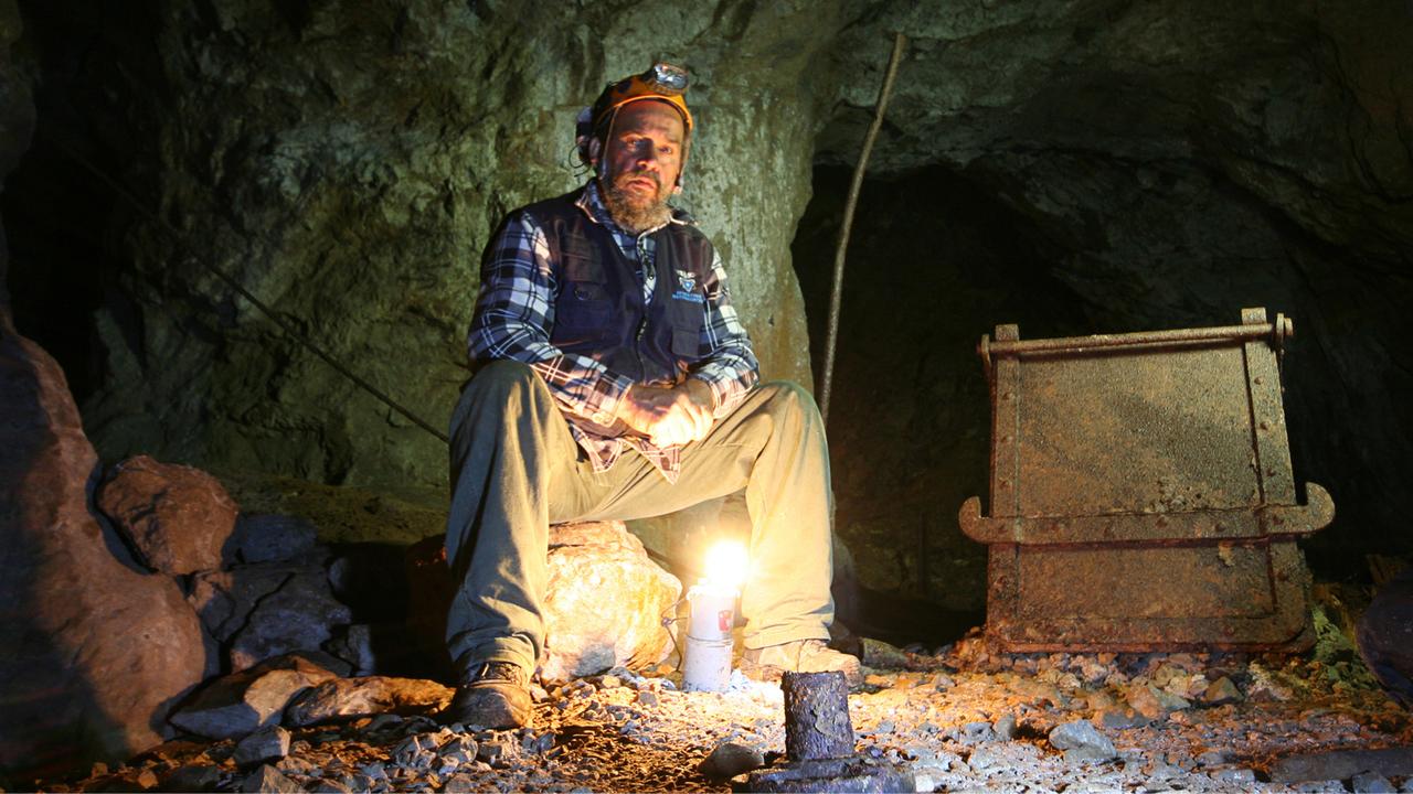 Silvestro Papinuto im stillgelegten Bergwerk auf Sardinien. Silvestro Papinuto im stillgelegten Bergwerk auf Sardinien.