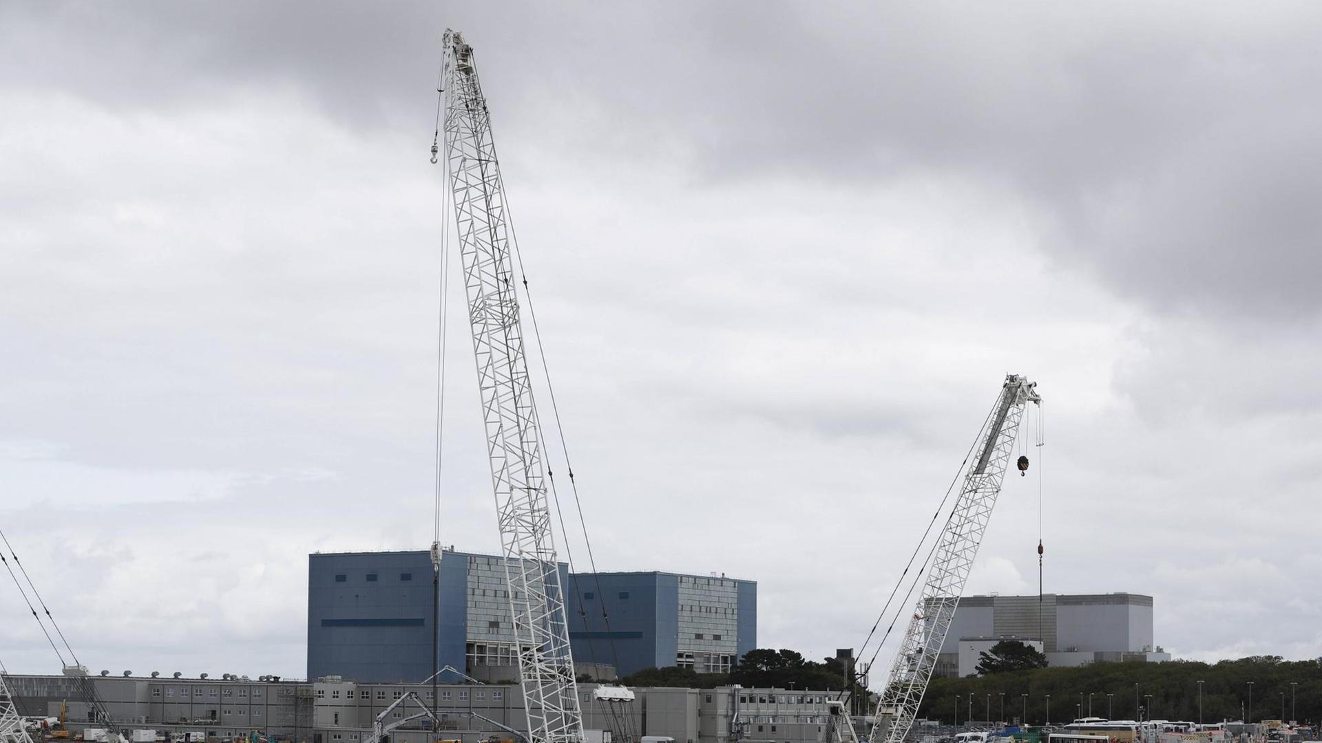 Die Baustelle von Hinkley Point C. Es handelt sich um den ersten Reaktor-Neubau in Großbritannien seit 20 Jahren. Die Baustelle von Hinkley Point C. Es handelt sich um den ersten Reaktor-Neubau in Großbritannien seit 20 Jahren.
