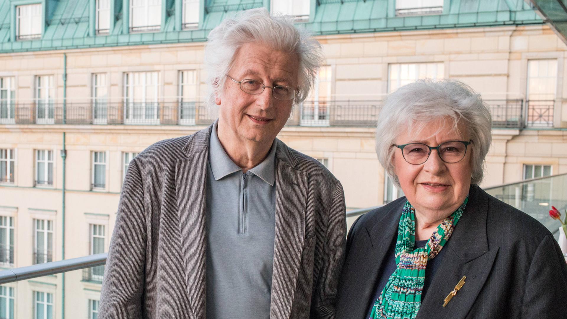 Peter Esterhazy und Sigrid Löffler im April 2016 in der Berliner Akademie der Künste.