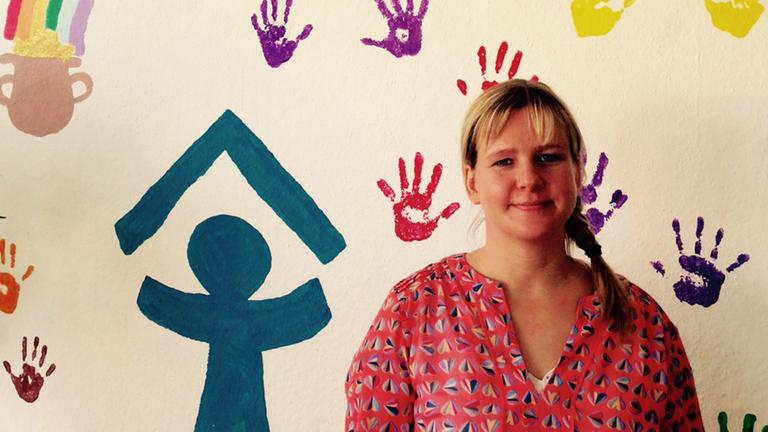 Die Prozessbegleiterin Nadine Schomann vom Kinderschutzbund Schwerin begleitet minderjährige Gewalt- und Missbrauchsopfer vor Gericht. Die Prozessbegleiterin Nadine Schomann vom Kinderschutzbund Schwerin begleitet minderjährige Gewalt- und Missbrauchsopfer vor Gericht.