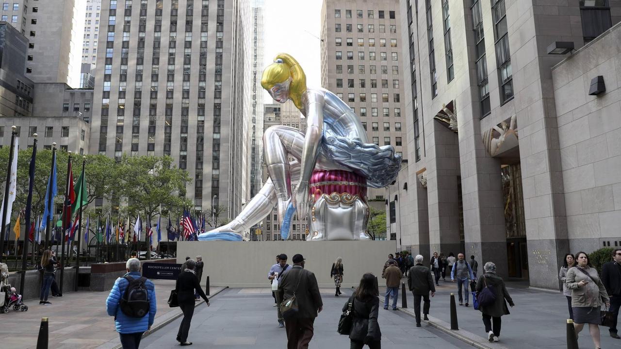 Jeff Koons Bilder: Eintauchen in die Welt des Pop Art-Meisters