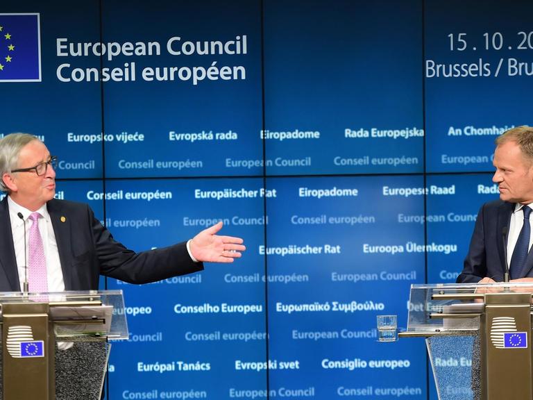 EU-Kommissionspräsident Jean-Claude Juncker und Ratspräsident Donald Tusk bei der Pressekonferenz nach dem Gipfel in Brüssel.