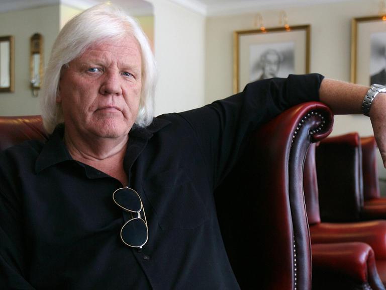 Der Gründer der 1967 in Berlin gegründeten Electronic-Band "Tangerine Dream", Edgar Froese, aufgenommen am 07.07.2006 in Berlin. Die Gruppe hat in den nahezu 40 Jahren ihres Bestehens weltweit rund 130 Platten veröffentlicht. Mit etlichen, wie der Debüt-LP "Electronic Meditation" (1970) und "Force Mayeur" (1979), schrieb sie Musikgeschichte.