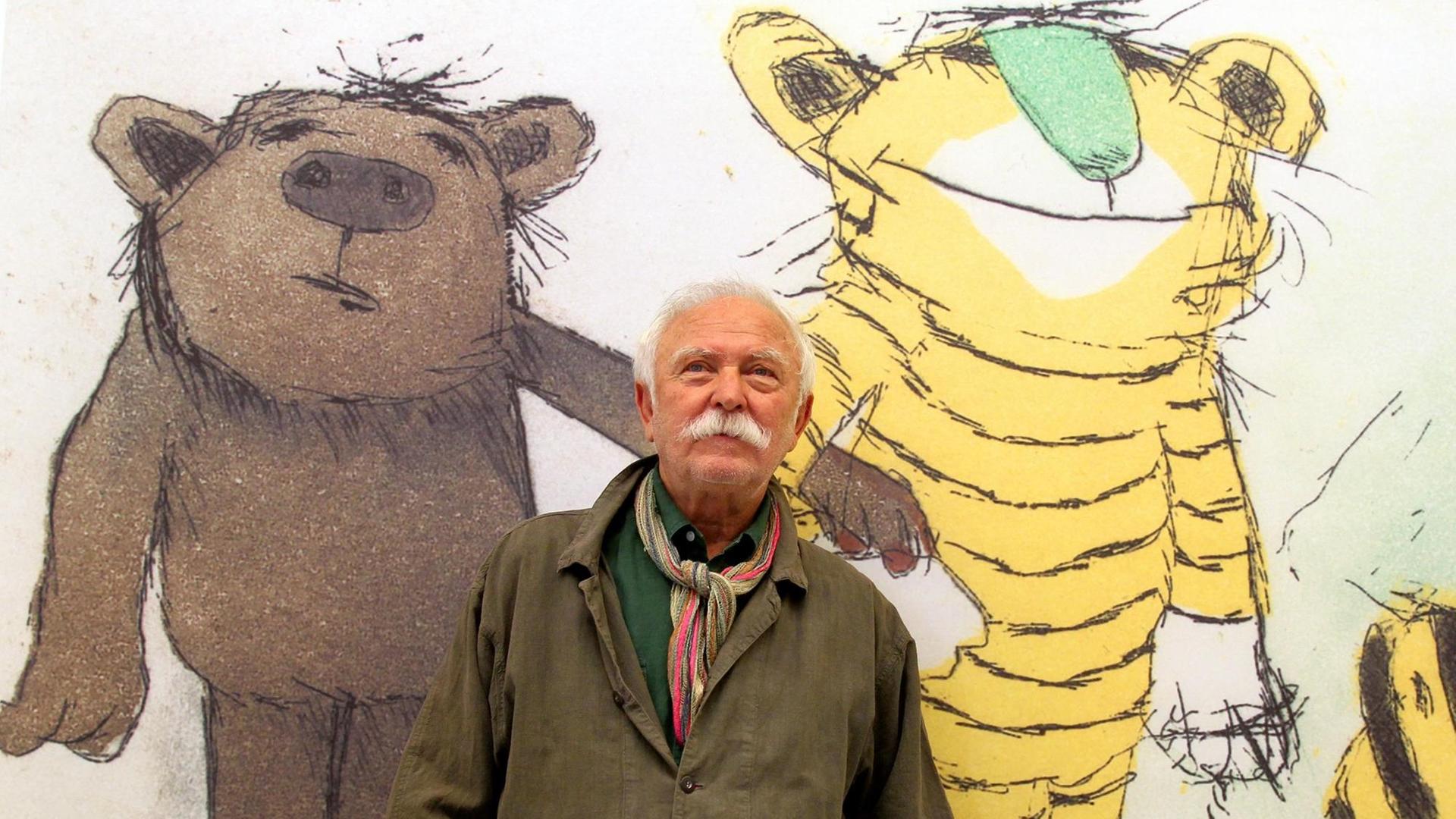 Janosch posiert vor seinem Bild "Der Tiger mit grüner Nase". Janosch posiert vor seinem Bild "Der Tiger mit grüner Nase".