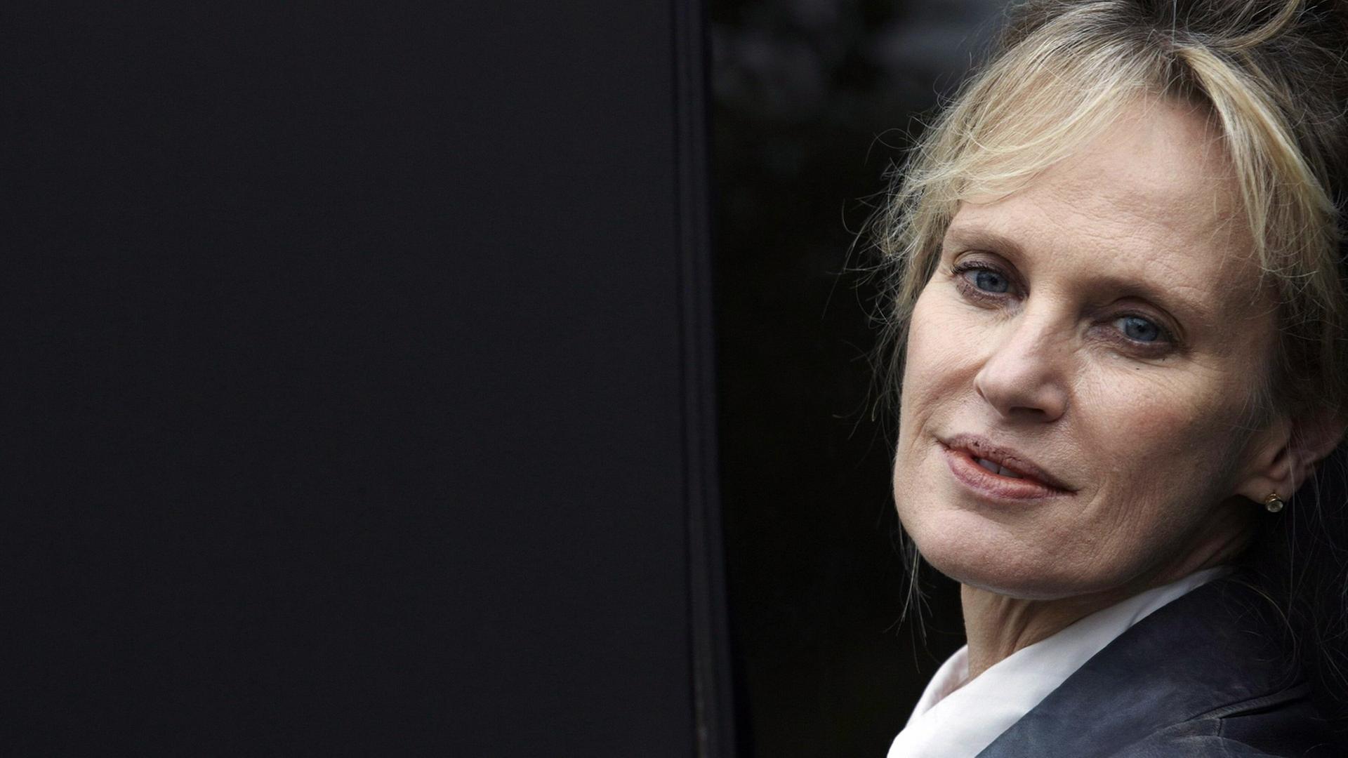 Die US-amerikanische Schriftstellerin Siri Hustvedt posiert am 15. November 2011 in Barcelona. Die US-amerikanische Schriftstellerin Siri Hustvedt posiert am 15. November 2011 in Barcelona.