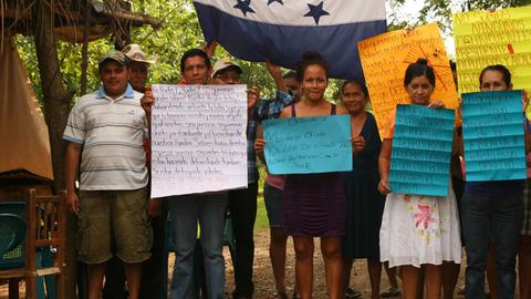 Anwohner protestieren gegen ein Energieprojekt im Department Choluteca