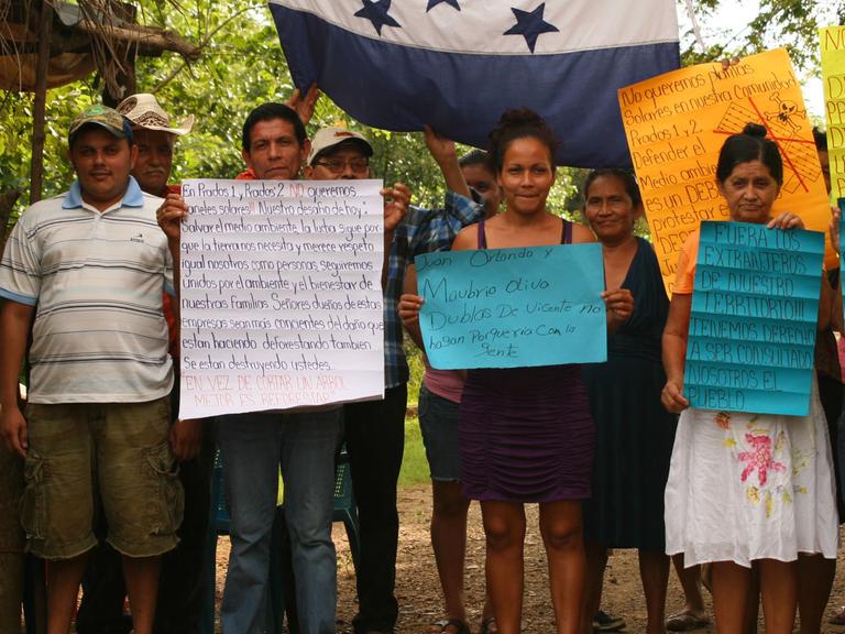 Anwohner protestieren gegen ein Energieprojekt im Department Choluteca