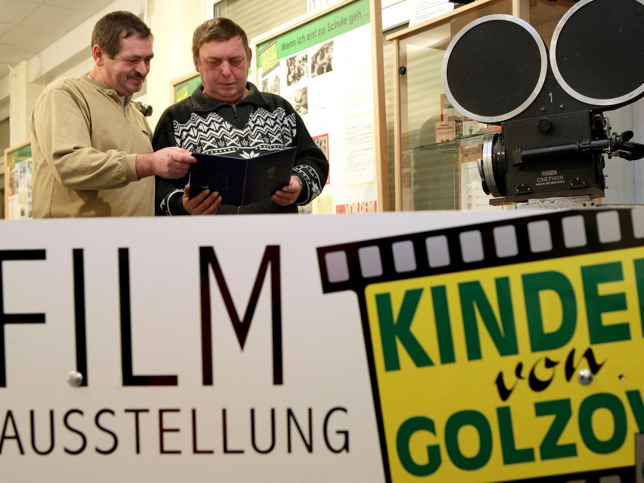 Ausstellung über die Langzeitbeobachtung "Kinder von Golzow" im brandenburgischen Golzow im Oderbruch (Landkreis Märkisch-Oderland) Ausstellung über die Langzeitbeobachtung "Kinder von Golzow" im brandenburgischen Golzow im Oderbruch (Landkreis Märkisch-Oderland)