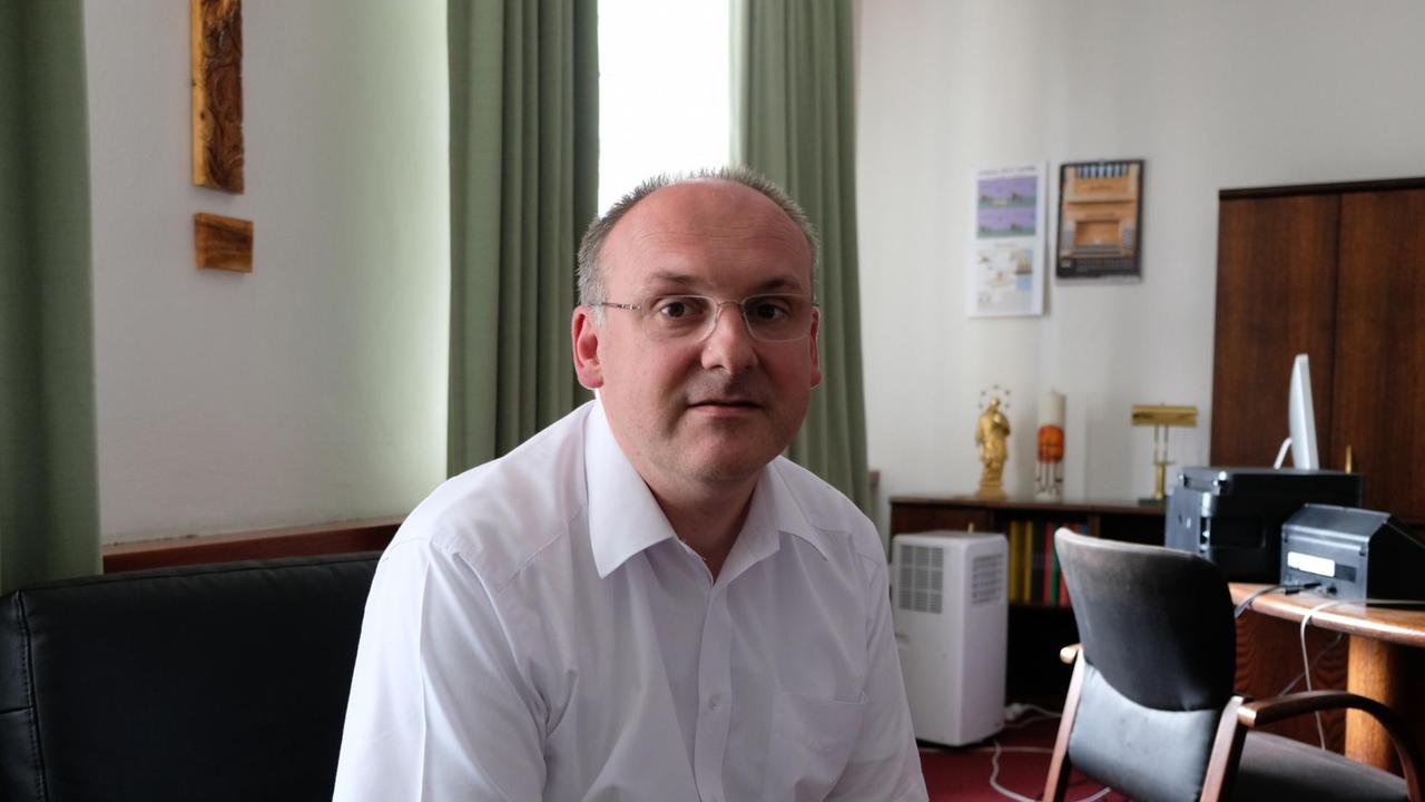 Stanislav Pribyl ist Generalsekretär der katholischen tschechischen Bischofskonferenz. Stanislav Pribyl ist Generalsekretär der katholischen tschechischen Bischofskonferenz.