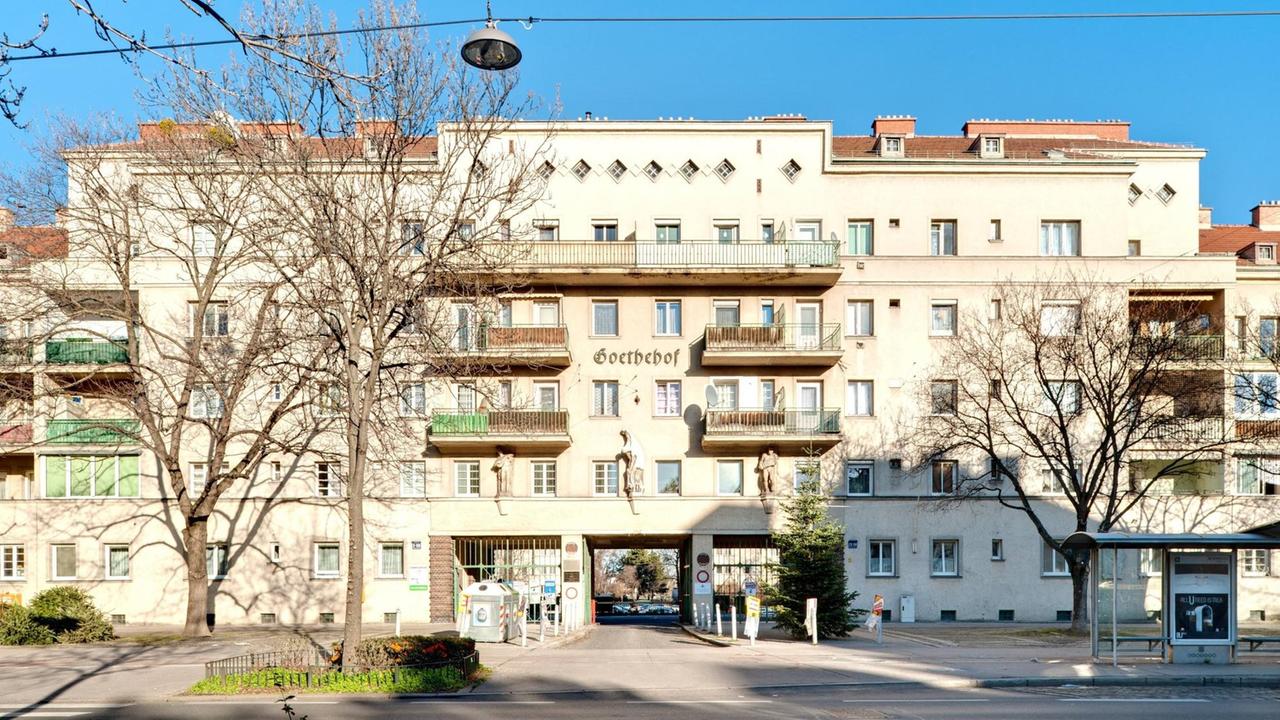 Der Goethehof in Wien-Donaustadt. Der Goethehof in Wien-Donaustadt.