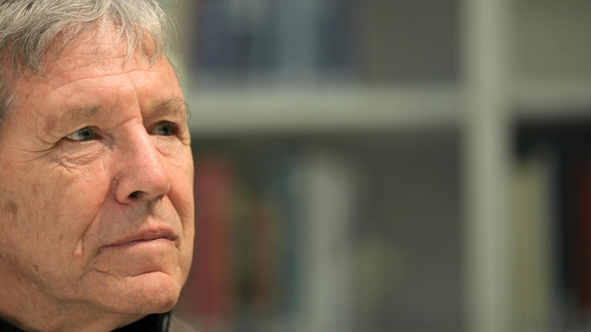 Der Schriftsteller Amos Oz Der Schriftsteller Amos Oz