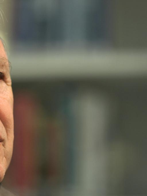 Der Schriftsteller Amos Oz