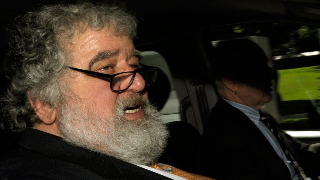 Das frühere FIFA-Exekutivkomitee-Mitglied Chuck Blazer im Auto. Das frühere FIFA-Exekutivkomitee-Mitglied Chuck Blazer im Auto.