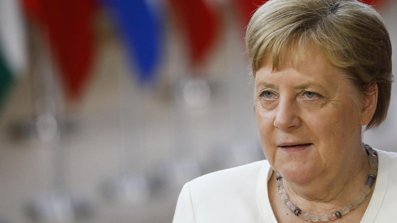 Bundeskanzlerin Angela Merkel beim EU-Sondergipfel in Brüssel