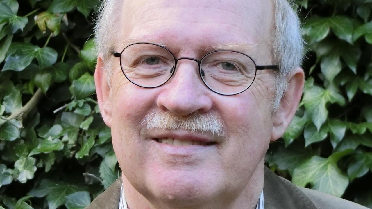 Professor Peter Finke, Wissenschaftstheoretiker und Kulturökologe, Theory of Science, Citizen Science and Cultural Ecology Professor Peter Finke, Wissenschaftstheoretiker und Kulturökologe, Theory of Science, Citizen Science and Cultural Ecology