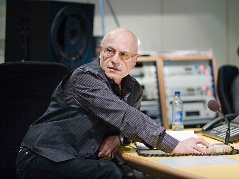 Götz Naleppa bei einer Studioaufnahme. Götz Naleppa bei einer Studioaufnahme.