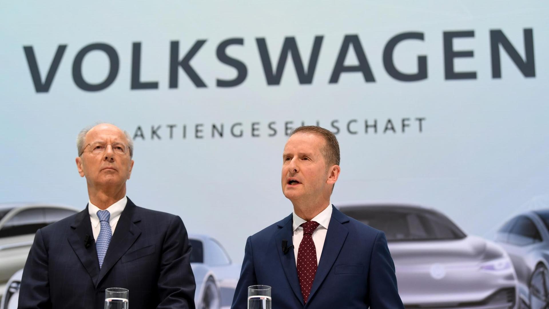 Herbert Diess (r), Vorstandsvorsitzender der Volkswagen AG, und Hans Dieter Pötsch, Vorsitzender des Aufsichtsrats der Volkswagen AG im Jahr 2018 Herbert Diess (r), Vorstandsvorsitzender der Volkswagen AG, und Hans Dieter Pötsch, Vorsitzender des Aufsichtsrats der Volkswagen AG im Jahr 2018