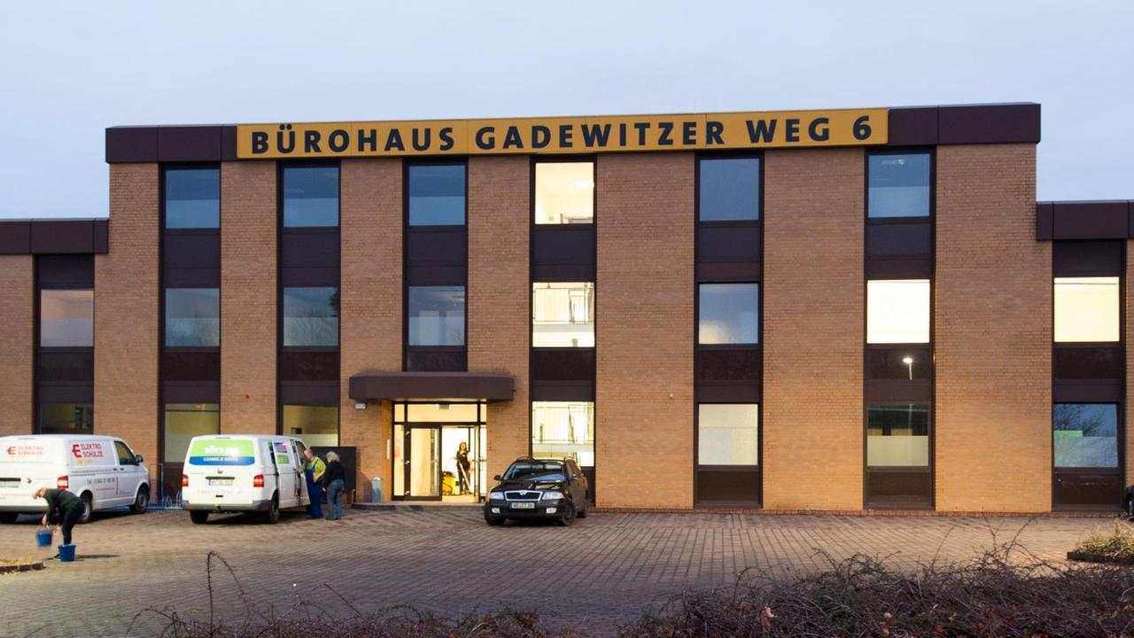 Blick auf ein ehemaliges Bürogebäude in Gräfenhainichen Blick auf ein ehemaliges Bürogebäude in Gräfenhainichen