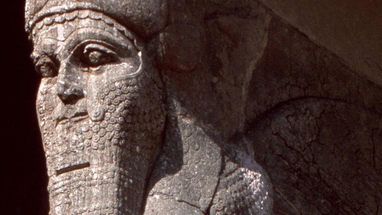 Eine assyrische Statue in der Stadt Nimrud