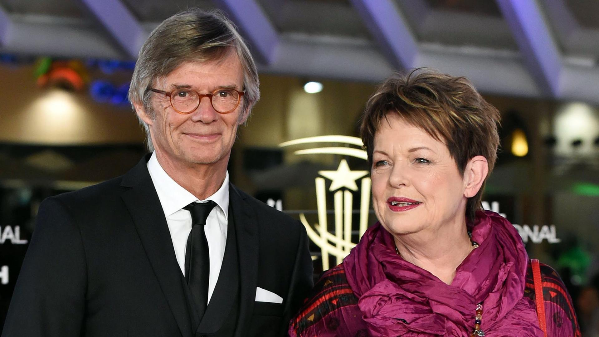 Der dänische Regisseur Bille August (l.) und die dänische Schauspielerin Ghita Noerby für den Film "Silent Heart" auf dem roten Teppich beim 14. Marrakech International Film Festival 2014 Der dänische Regisseur Bille August (l.) und die dänische Schauspielerin Ghita Noerby für den Film "Silent Heart" auf dem roten Teppich beim 14. Marrakech International Film Festival 2014