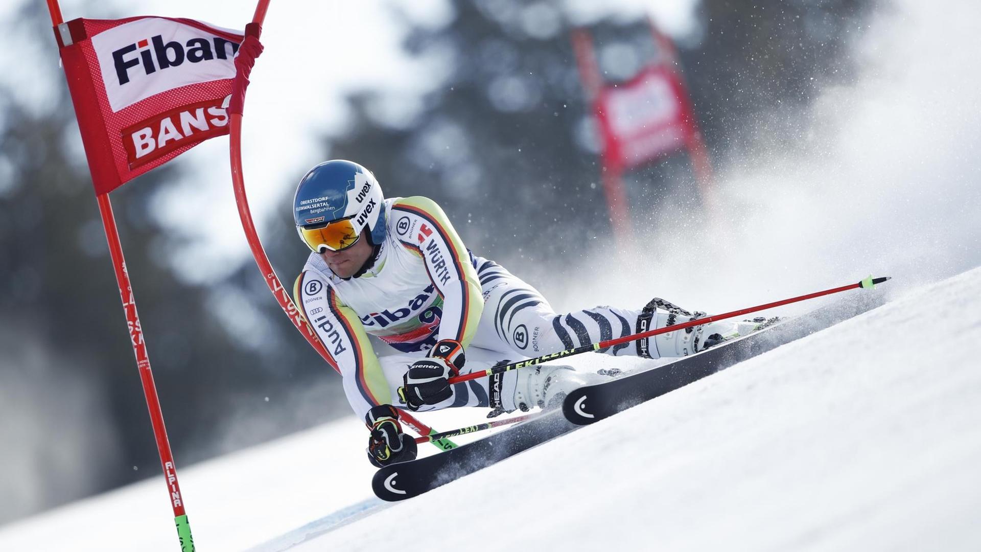 Alexander Schmid aus Deutschland auf der Piste Alexander Schmid aus Deutschland auf der Piste