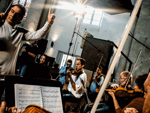 Das Morgenland Chamber Orchestra mit Naci Özgüc im September 2014 in der Osnabrücker Marienkirche