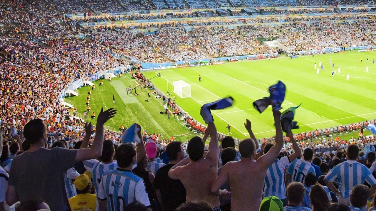 Jubel im Maracana Stadion in Rio de Janeiro, Brasilien Jubel im Maracana Stadion in Rio de Janeiro, Brasilien