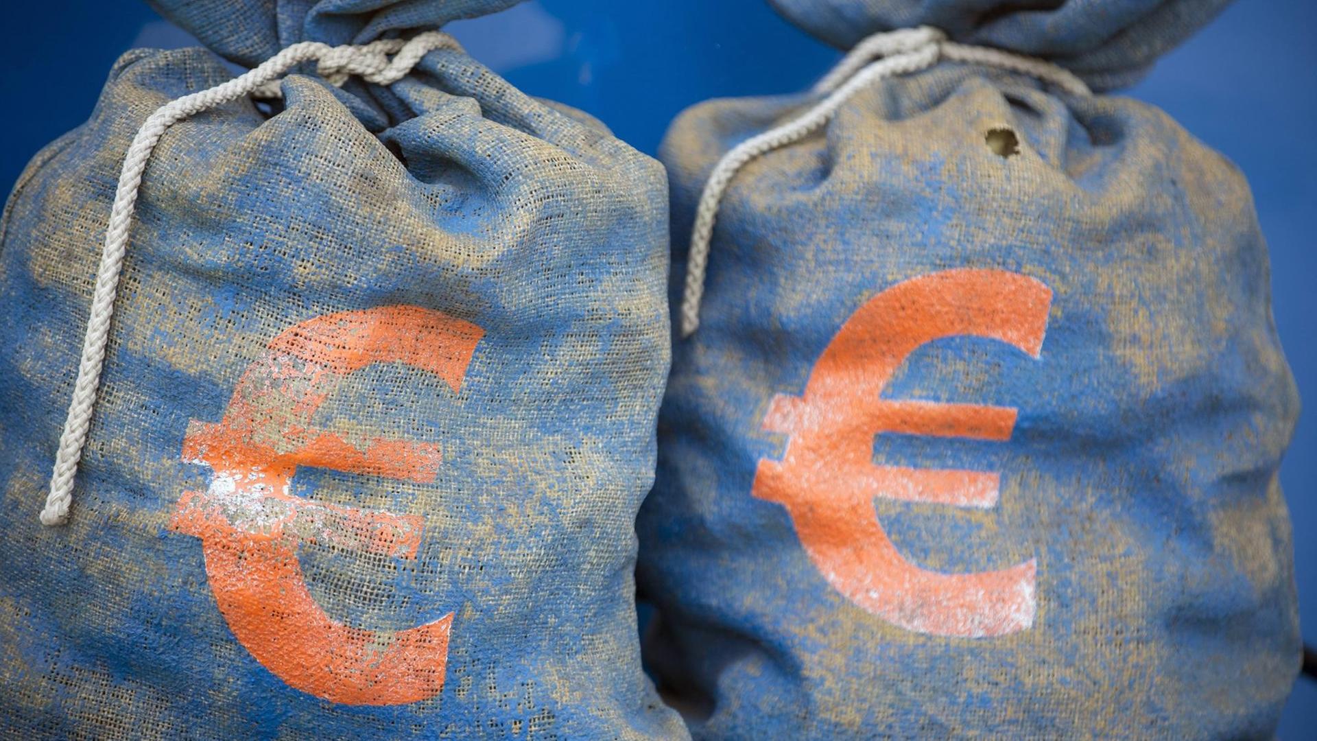 Säcke mit Euro-Zeichen Säcke mit Euro-Zeichen
