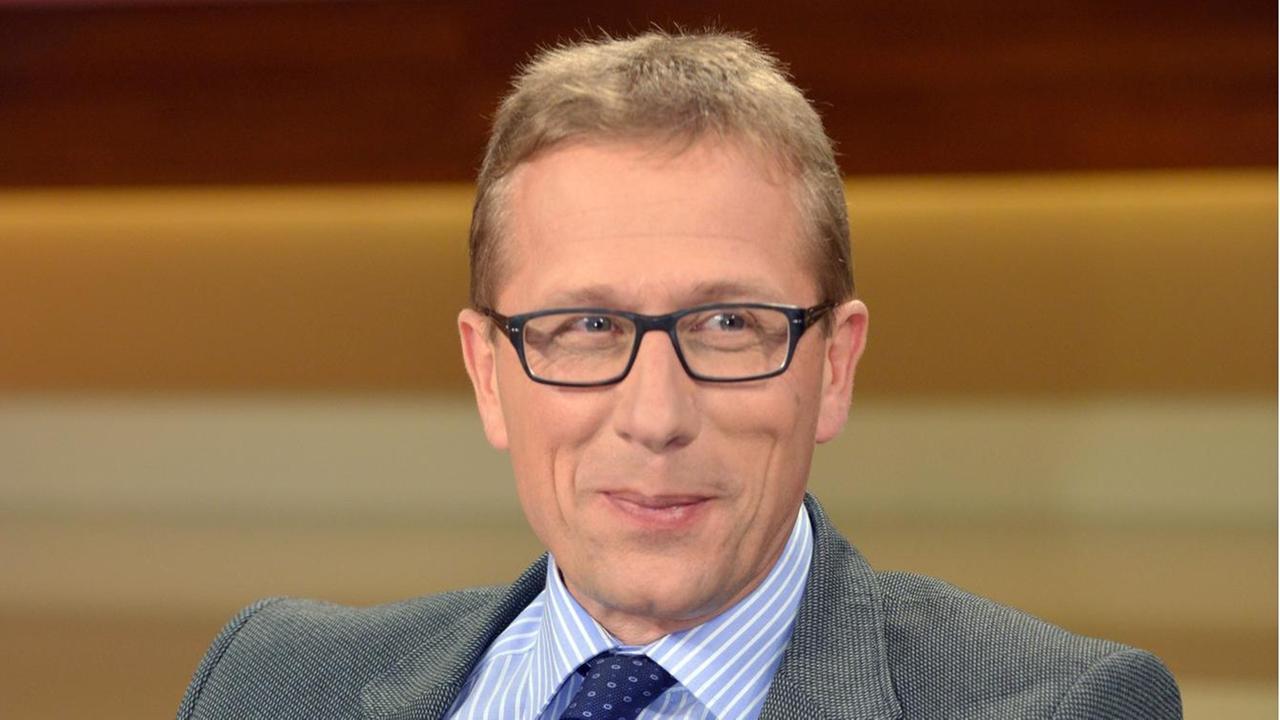 Thomas Schüller, Theologe, ehemaliger Berater im Bistum Limburg, aufgenommen am 16.10.2013 während der ARD-Talksendung "Anne Will" zum Thema: "Der Fall des Bischofs von Limburg - Will diese Kirche wirklich bescheidener werden?" in den Studios Berlin-Adlershof.