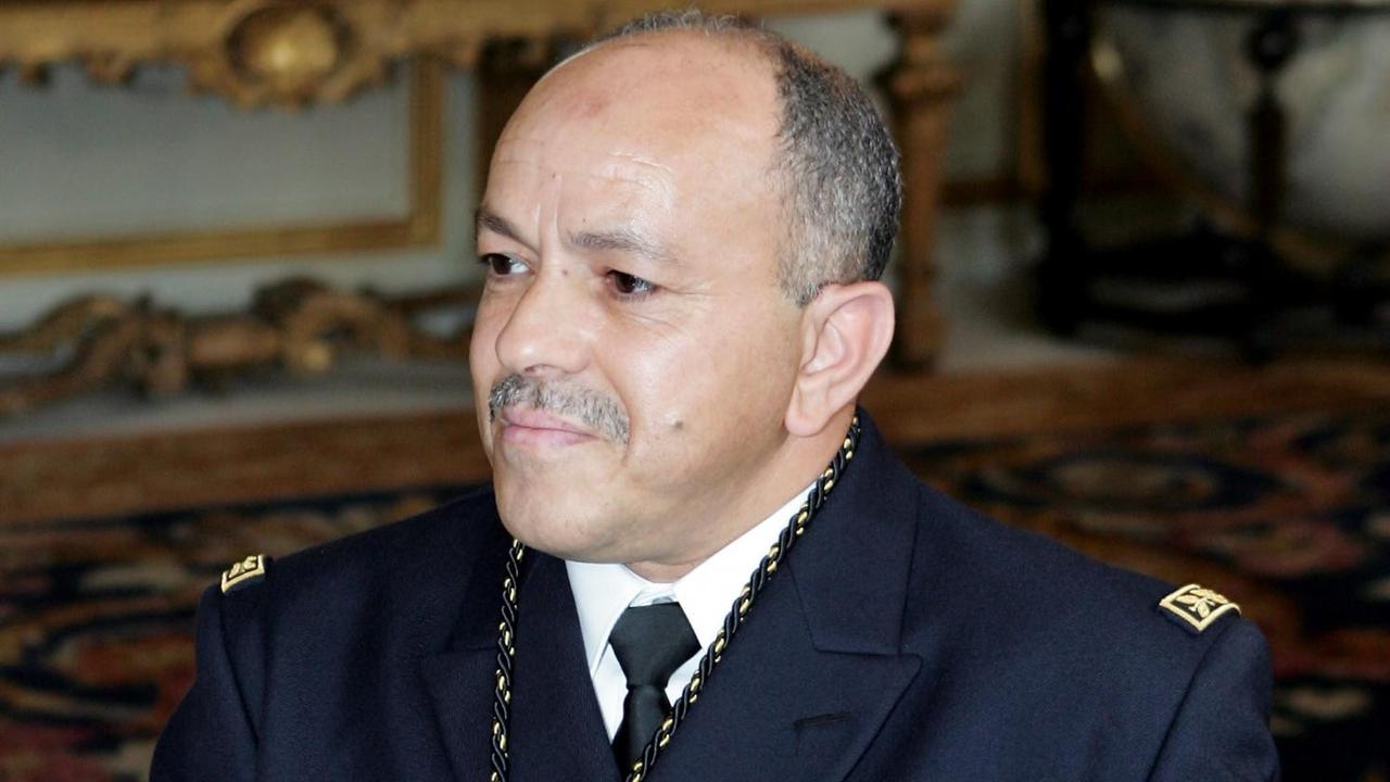 Abdelkader Arbi, der erste Militär-Imam Frankreichs Abdelkader Arbi, der erste Militär-Imam Frankreichs