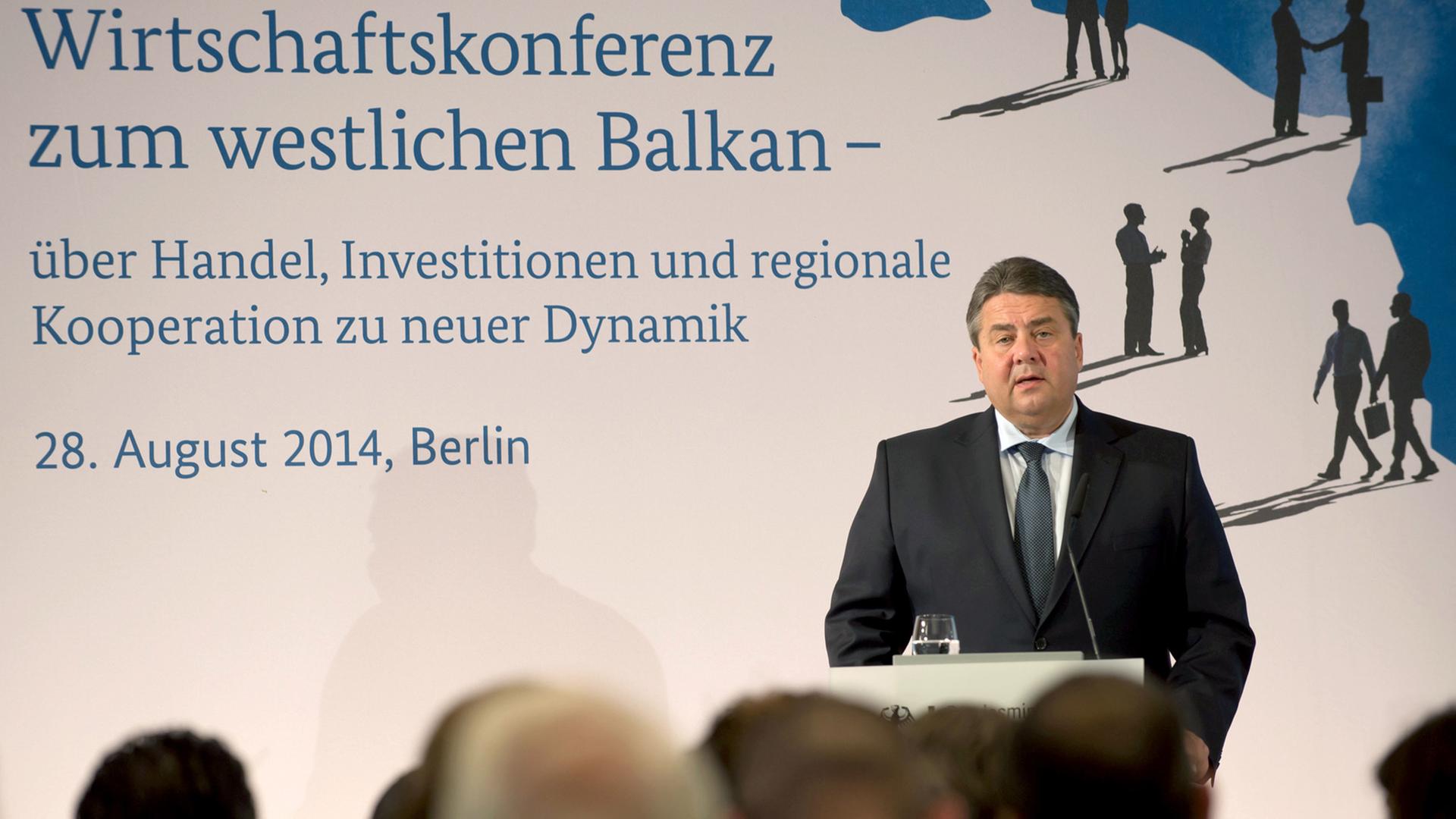 Bundeswirtschaftsminister Sigmar Gabriel eröffnet die Wirtschaftskonferenz zum westlichen Balkan in Berlin, 28. August 2014 Bundeswirtschaftsminister Sigmar Gabriel eröffnet die Wirtschaftskonferenz zum westlichen Balkan in Berlin, 28. August 2014