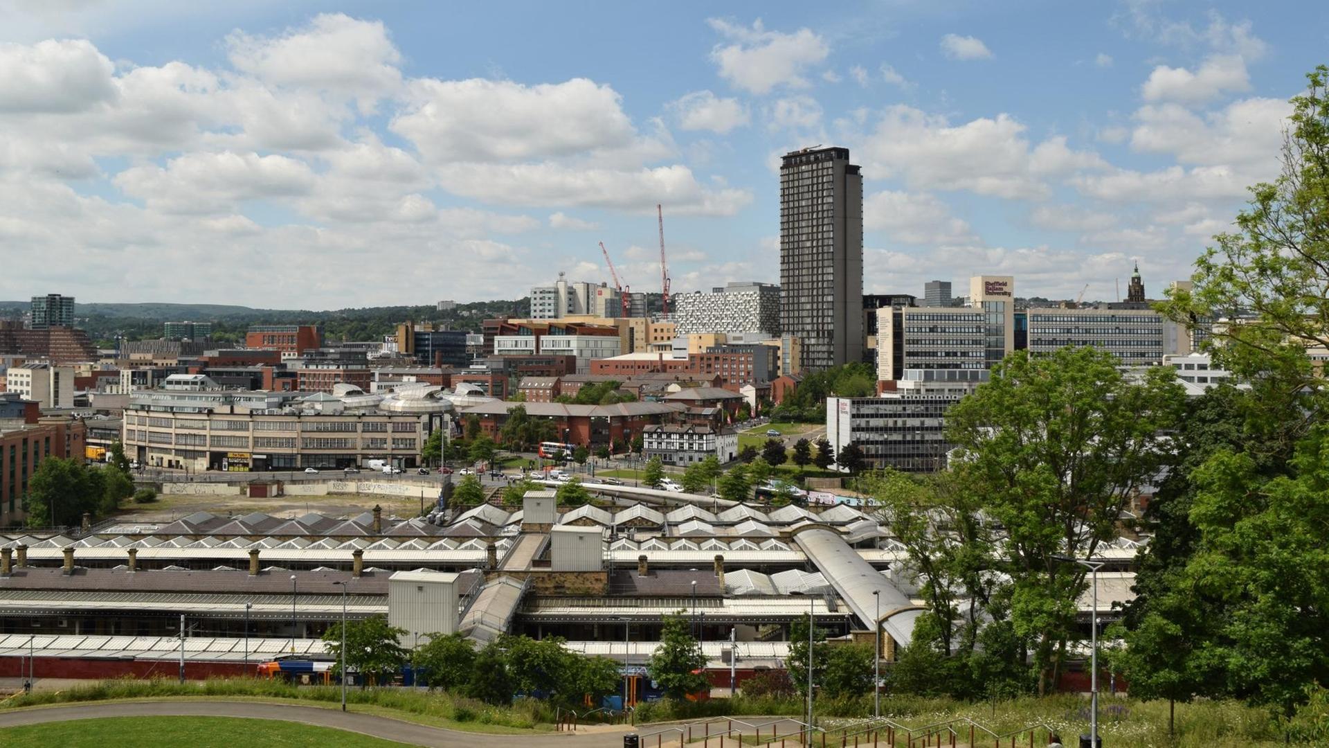 Blick auf Sheffield - die Städteregion wählt an diesem Donnerstag erstmals einen Metro Mayor