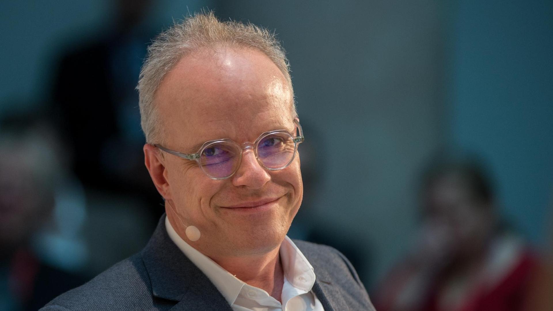 Der Schweizer Kurator für zeitgenössische Kunst, Hans Ulrich Obrist Der Schweizer Kurator für zeitgenössische Kunst, Hans Ulrich Obrist
