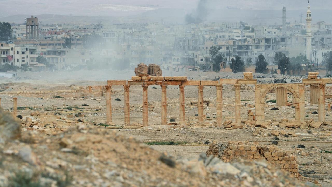 Ruinen der zerstörten Antikenstadt Palmyra in Syrien. Ruinen der zerstörten Antikenstadt Palmyra in Syrien.