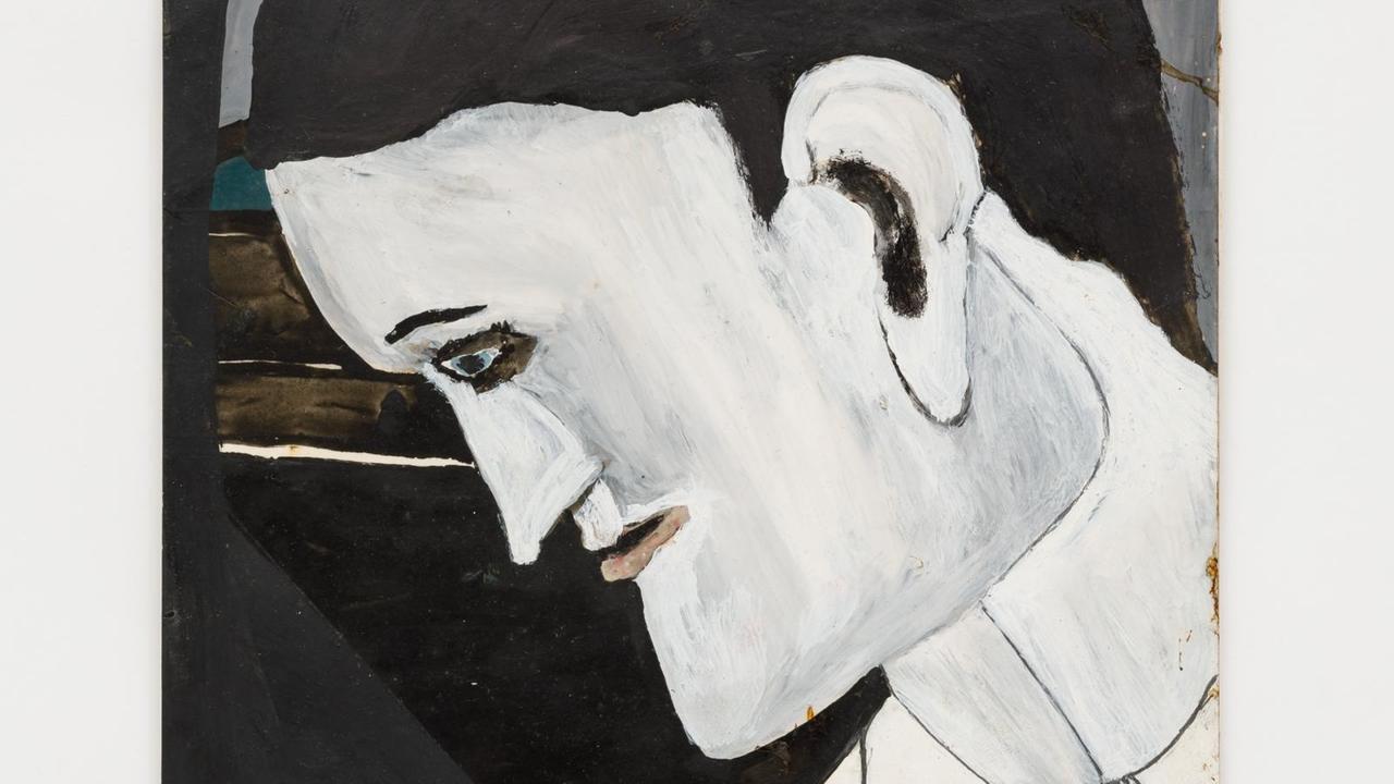 Frank Walter, "Self Portrait", undatiert (Ausschnitt). Das Bild zeigt ein männliches Profil mit Blick nach links unten. Sowohl das Gesicht als auch der Anzug sind in flächigem Weiß gemalt. Frank Walter, "Self Portrait", undatiert (Ausschnitt). Das Bild zeigt ein männliches Profil mit Blick nach links unten. Sowohl das Gesicht als auch der Anzug sind in flächigem Weiß gemalt.