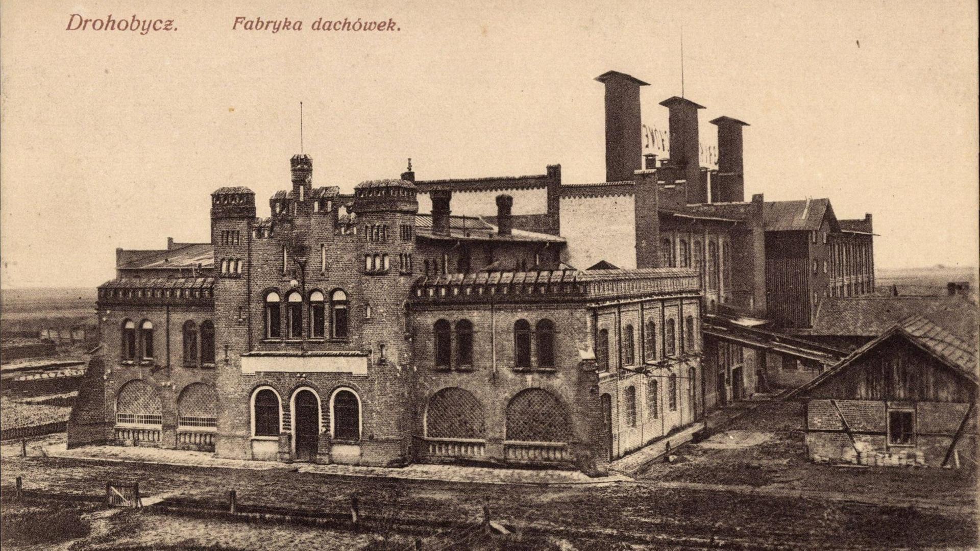 Fliesenfabrik in Drohobycz, Ukraine - historisches Archivbild. Fliesenfabrik in Drohobycz, Ukraine - historisches Archivbild.