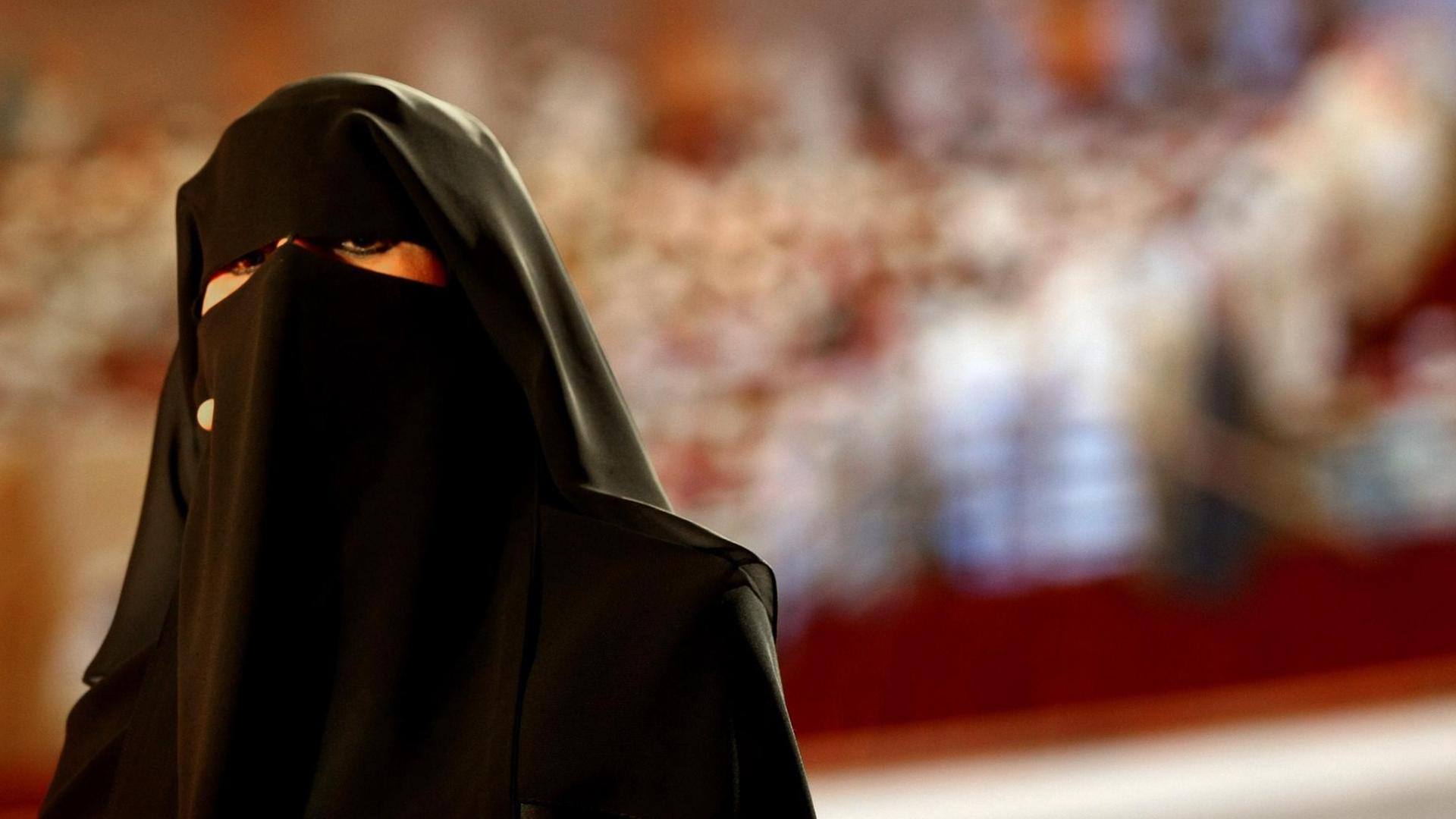 Die saudiarabische Dichterin Hissa Hilal Die saudiarabische Dichterin Hissa Hilal