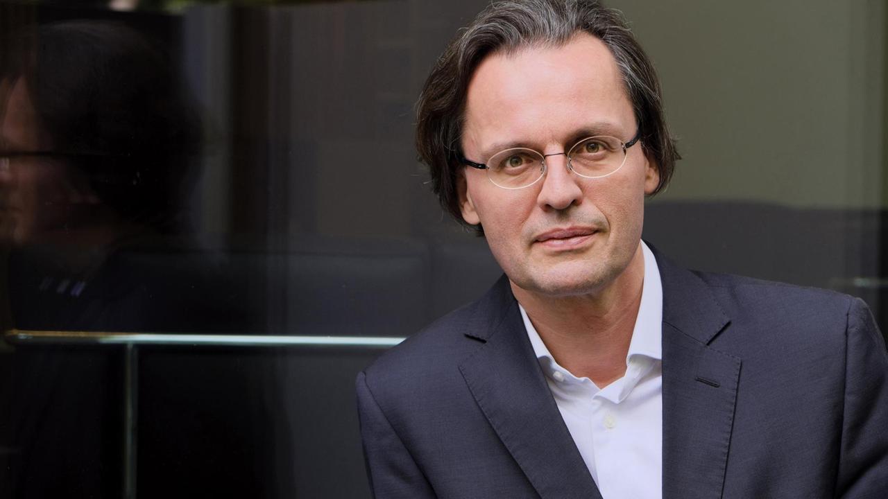 Bernhard Pörksen im Porträt Bernhard Pörksen im Porträt