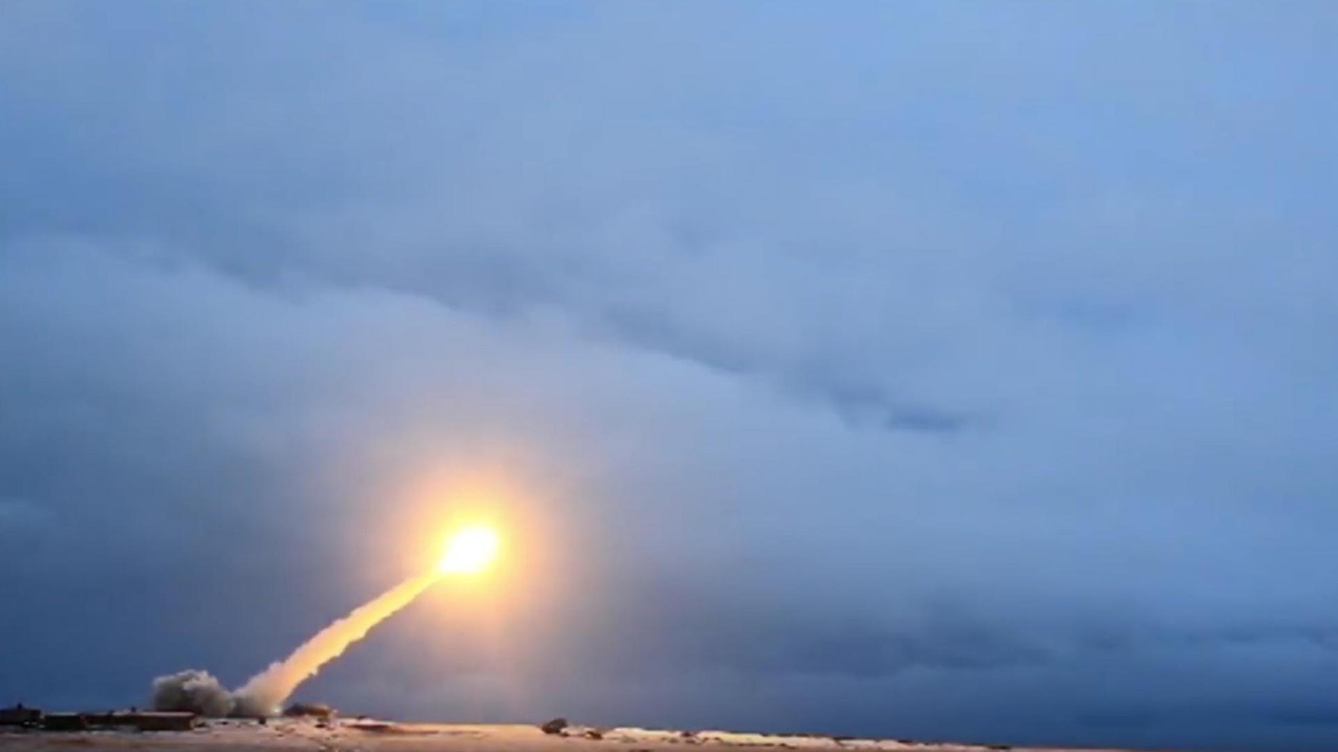 Test einer russischen Burevestnik-Mittelstrecken-Atomrakete Test einer russischen Burevestnik-Mittelstrecken-Atomrakete