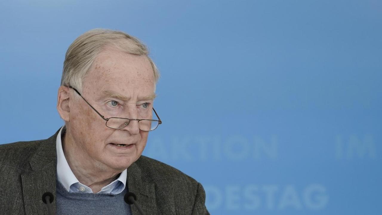 Aktuell, 22.06.2021, Berlin, Dr. Alexander Gauland bei seinem Statement im Vorfeld der Fraktionssitzung der AfD Bundestagsfraktion im Reichstagsgebaeude Aktuell, 22.06.2021, Berlin, Dr. Alexander Gauland bei seinem Statement im Vorfeld der Fraktionssitzung der AfD Bundestagsfraktion im Reichstagsgebaeude