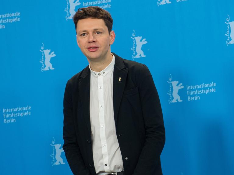 Der Schauspieler Christian Friedel posiert am 12.02.2015 in Berlin während der 65. Internationalen Filmfestspiele beim Fototermin für "Elser" (13 Minutes). Der Film läuft im Wettbewerb der Festspiele.