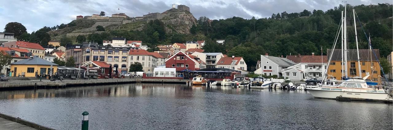 Hafenansicht der norwegischen Grenzstadt Halden. Hafenansicht der norwegischen Grenzstadt Halden.