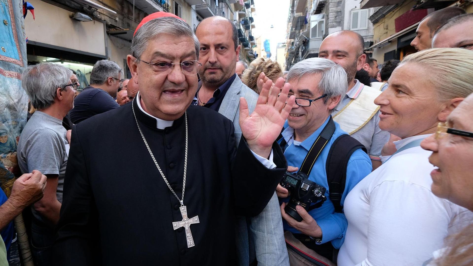 Crescenzio Sepe, the Archbishop of Naples, attends a procession against Neapolitan mafia (Camorra) that he organised on May 31, 2016. / AFP PHOTO / MARIO LAPORTA Crescenzio Sepe, the Archbishop of Naples, attends a procession against Neapolitan mafia (Camorra) that he organised on May 31, 2016. / AFP PHOTO / MARIO LAPORTA