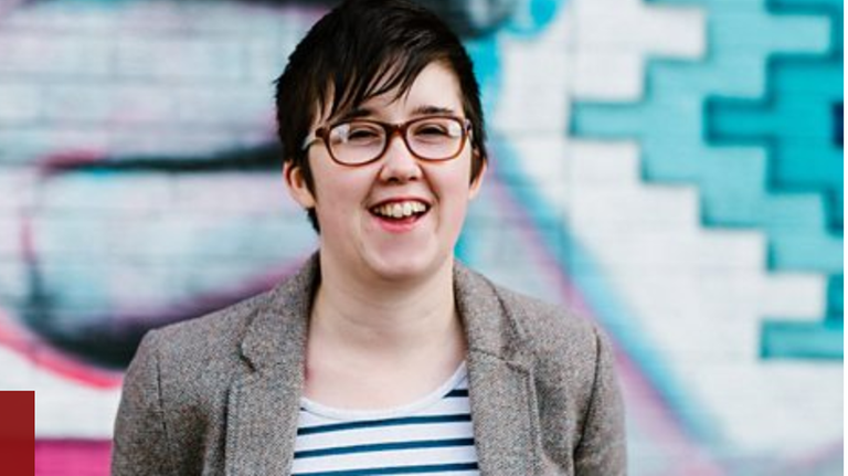 Das Foto zeigt die nordirische Journalistin Lyra McKee. Das Foto zeigt die nordirische Journalistin Lyra McKee.