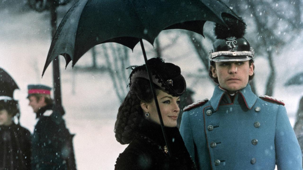 Helmut Berger als Märchenkönig und Romy Schneider als Elisabeth von Österreich in dem Film "Ludwig II." von Luchino Visconti aus dem Jahr 1972