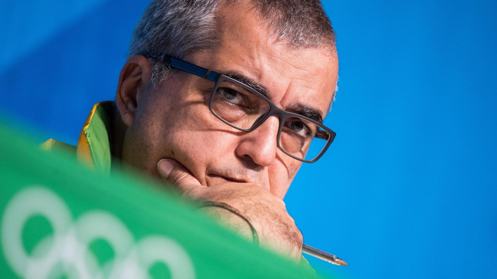 Mario Andrada, Sprecher des Organisationskomitees, während einer Pressekonferenz Mario Andrada, Sprecher des Organisationskomitees, während einer Pressekonferenz