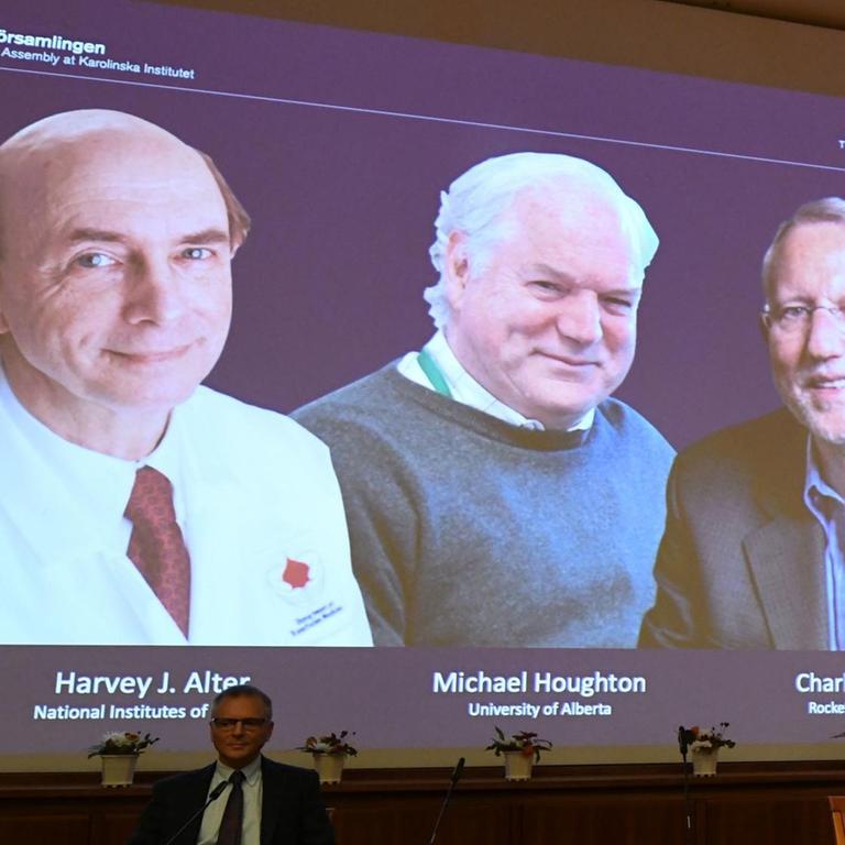 Harvey Alter, Michael Houghton und Charles Rice, die Nobelpreisträger 2020 auf einem Bild nebeneinander.