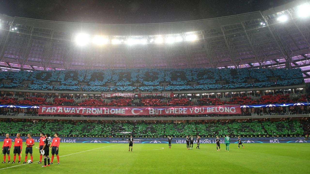 Das Olympiastadion in Baku bei einem Champions League-Spiel zwischen Qarabag Agdam und dem FC Chelsea. Das Olympiastadion in Baku bei einem Champions League-Spiel zwischen Qarabag Agdam und dem FC Chelsea.