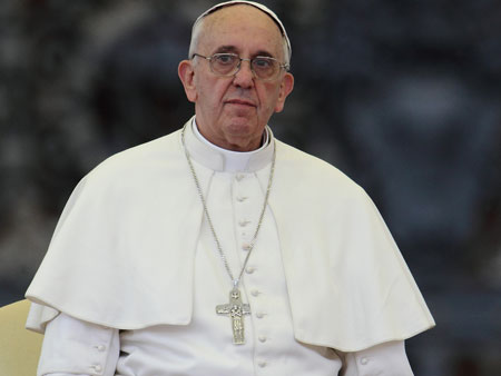 Papst Franziskus bei den Pfingstfeierlichkeiten auf dem Petersplatz
